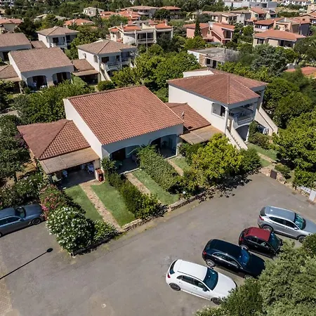 Charming Le Dimore Di 1 Bed B4 Sleeps 4 Apartment Budoni