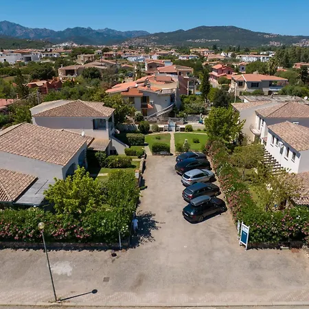 Charming Le Dimore Di 1 Bed B4 Sleeps 4 * Budoni