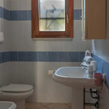 Charming Le Dimore Di 1 Bed B4 Sleeps 4 * Budoni