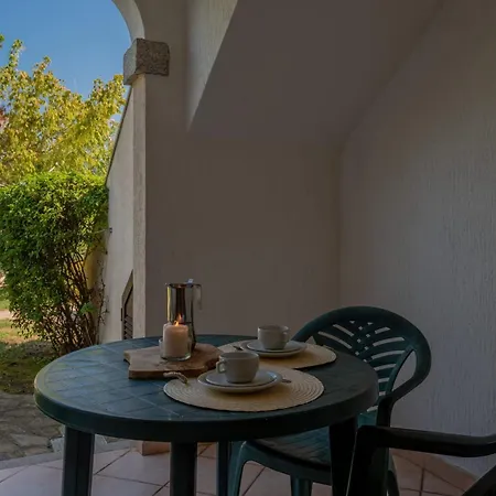 Charming Le Dimore Di 1 Bed B4 Sleeps 4 * Budoni
