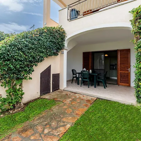Charming Le Dimore Di 1 Bed B4 Sleeps 4 Budoni